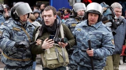 За месяц в России совершили 13 нападений на журналистов