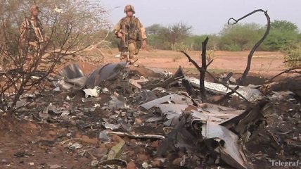 На севере Мали нашли еще один "черный ящик" авиалайнера Air Algerie