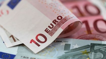 Курс валют от НБУ: доллар продолжает дорожать  