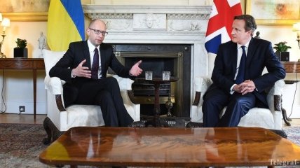 Яценюк встретился с премьер-министром Великобритании