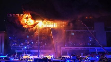 Пожар в "Крокусе" бушует на площади 13 тысяч кв/м