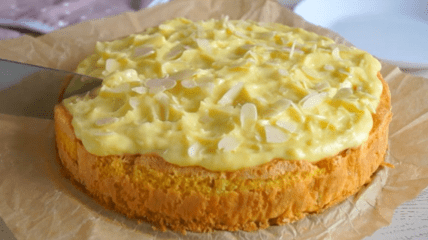 Приготуйте "Шарлотку" з кремом