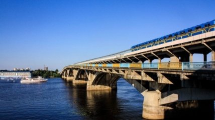 Мост Метро в Киеве