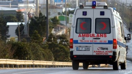 В Турции взорвался автомобиль, погибло 8 военных