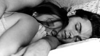 Кому чаще снятся эротические сны: мужчинам или женщинам?