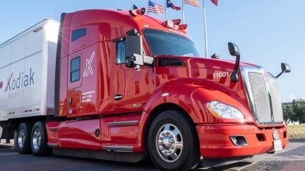 Беспилотные грузовики уже начали доставлять грузы в Техасе