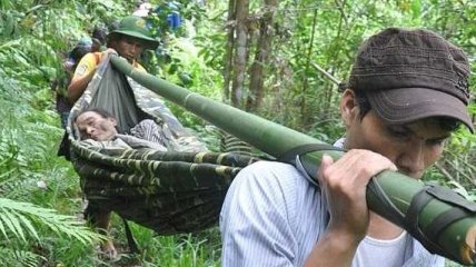 Отец обрек себя и сына на 40-летнее отшельничество в джунглях (Фото)
