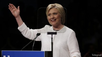 Хиллари Клинтон во второй раз стала бабушкой