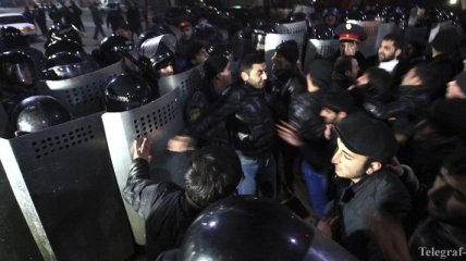 15 человек пострадали во время столкновений в Армении