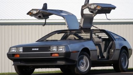 DeLorean из "Назад в будущее" превратили в беспилотный электрокар  