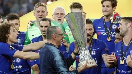 Тренер Челси Сарри завоевал первый трофей в карьере