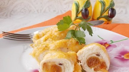 Щедрый Стол: готовим куриное филе фаршированное мягким сыром и курагой