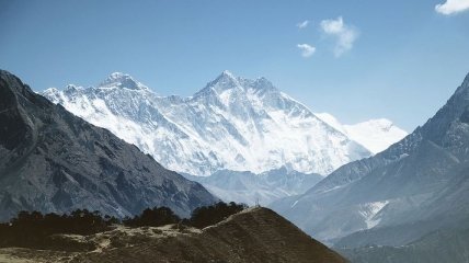 Власти Непала ужесточили требования к желающим подняться на Эверест 