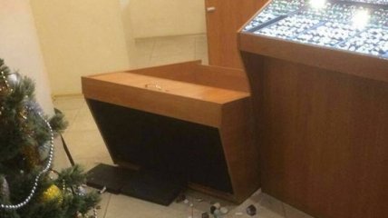 В Харькове неизвестный пытался ограбить ювелирный магазин