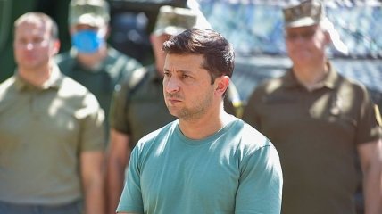 Пользуется авторитетом во всей Украине: Зеленский объяснил, почему в ТКГ пришел Кравчук