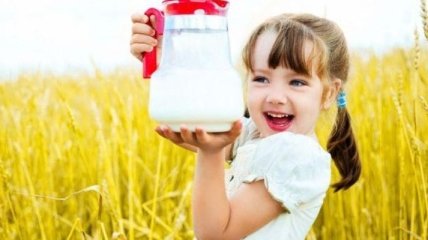 Ученые рассказали о полезных свойствах молока  