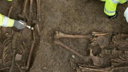 В Англии было обнаружено необычное древнее захоронение