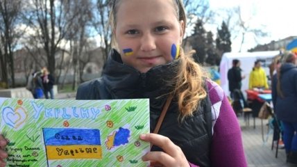 Гройсман: Украинские дети вносят уникальный вклад в сохранение мира