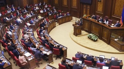 В Армении не проголосовали за Пашиняна и открыли дело против Саркисяна