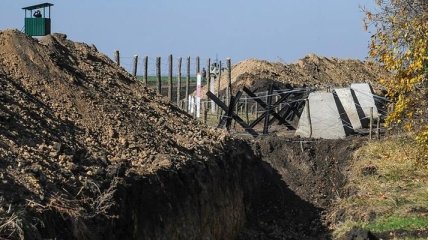 Как проходит строительство "Стены" на границе с РФ