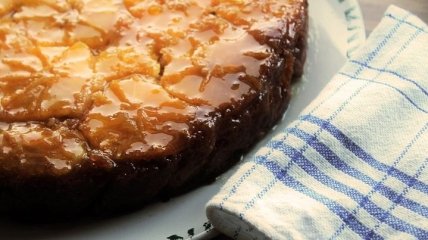 Рецепт дня: пряный апельсиновый пирог на Новый год 2020
