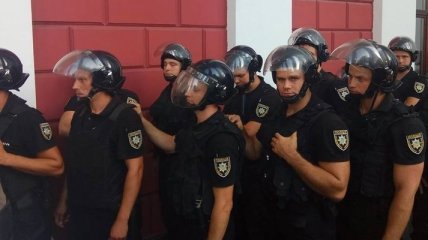 Полиция прокомментировала потасовку возле Одесского горсовета