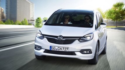 Минивэн Opel Zafira представили в новом дизайне