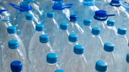 Чиста пластикова пляшка може стати в нагоді багато де