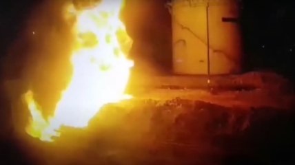 Огонь разлетался "залпами": боевики ИГИЛ обстреляли китайский завод в Ираке (видео) 