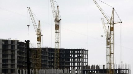 Госстат: В Украине строят жилье только ''на бумаге''