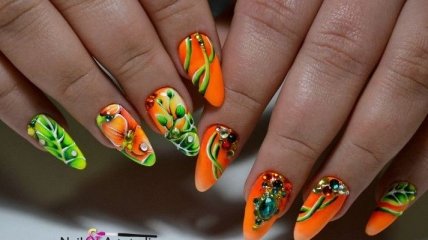 Маникюр 2018: идеи летнего дизайна ногтей в солнечных цветах (Фото) 
