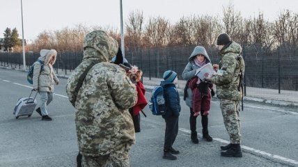 Діти до 16 років можуть виїхати з країни лише із супроводженням