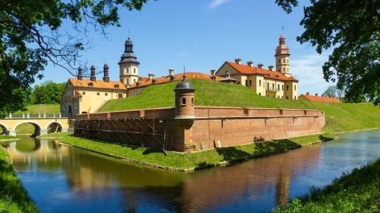 Посетителям Несвижского замка Беларуси предлагают аудиогиды