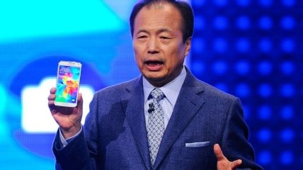 Samsung хочет вернуть доверие покупателей