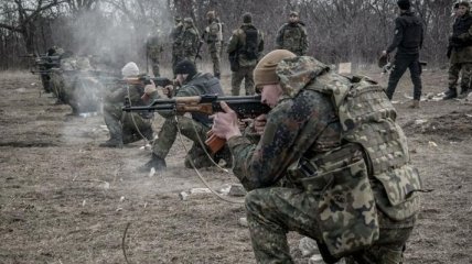 "Азов": Украинские бойцы отбили атаки под Широкино