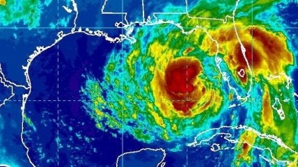 Ураган "Исаак" обесточил полмиллиона домов в США
