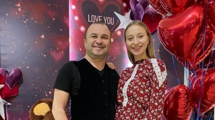 "Мы абсолютно счастливы": молодая супруга Виктора Павлика умилила сеть фото с мужем