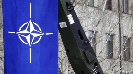 Министр обороны Германии: Макрон хочет заменить НАТО, мы - усилить