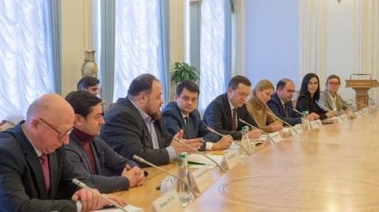 Разумков: Україна готова допомагати тим інвесторам, які готові працювати в ній