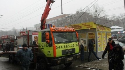 В Киеве демонтировали 18 незаконно установленных МАФов