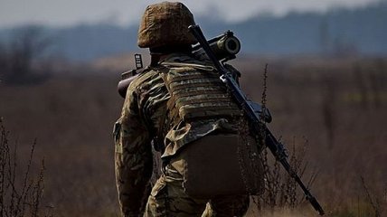На Донбассе боец ВСУ получил огнестрельное осколочное ранение