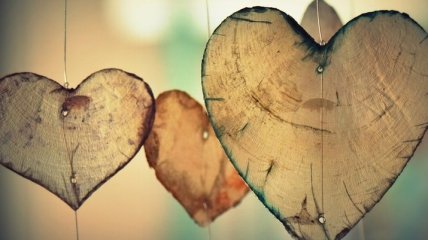 Подборка карточек о любви: любите всем сердцем и будьте любимы
