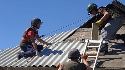 Уже больше года ГСЧС восстанавливают разрушенные дома в Авдеевке