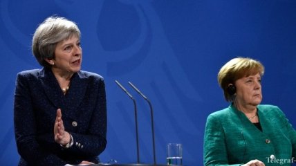 Меркель на встрече с Мэй выразила обеспокоенность отравлением Скрипаля