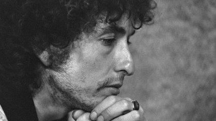 Впервые: Боб Дилан возглавил чарт Billboard (Видео)