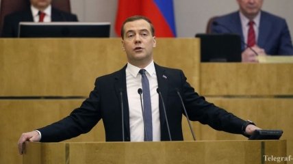 Медведев заявил, что РФ помогала Украине, потому что они "добрые"