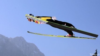 "Летающий лыжник" Моргенштерн совершил первые прыжки после травмы