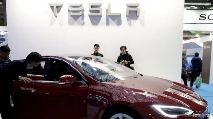 "Киевский метрополитен" предлагает Маску разместить Tesla
