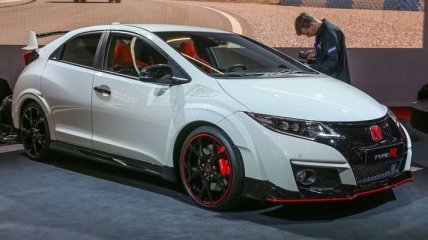 Honda выпустила первые три новых Civic Type R