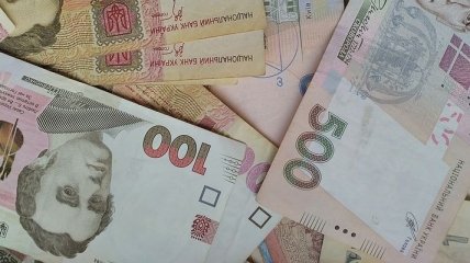 Средняя зарплата в Украине выросла за последнее время 